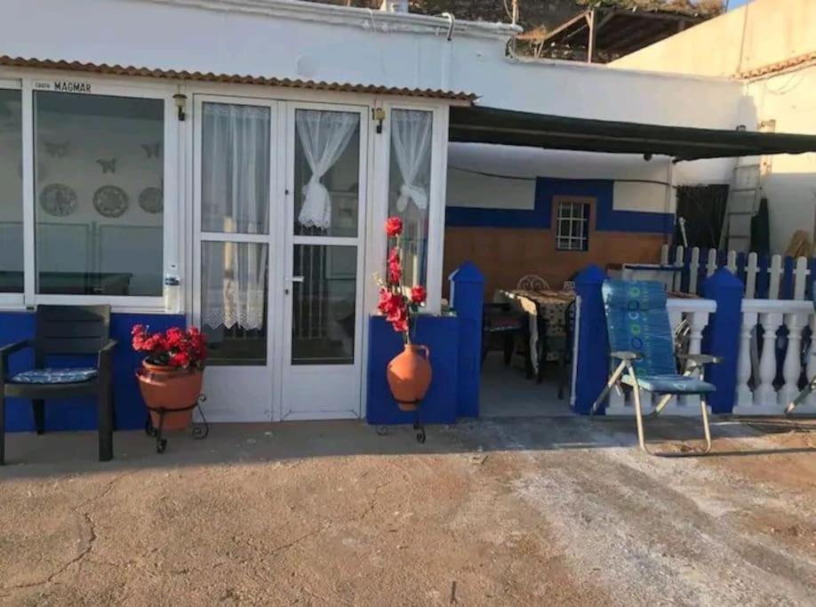 The Beach Hut With Lazy Spa Адра Экстерьер фото